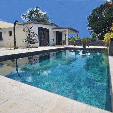 Le Beau Vallon 1- Jacuzzi Privatif Et Piscine Chauffee Partagee Saint-Benoît Екстериор снимка